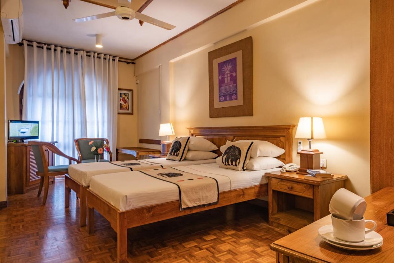 Hotel Casamara Kandy Exteriér fotografie
